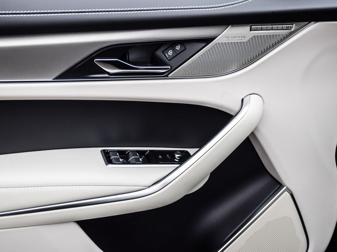 2026 Jaguar F-PACE P400 R-Dynamic S, Toronto, Cash