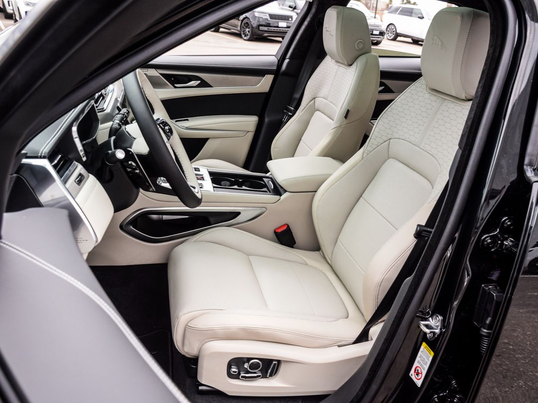 2026 Jaguar F-PACE P400 R-Dynamic S, Toronto, Cash