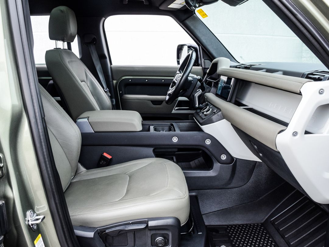 2023 Land Rover Defender 110 S, Toronto, Cash