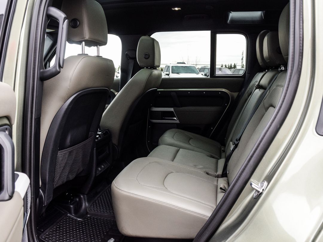 2023 Land Rover Defender 110 S, Toronto, Cash