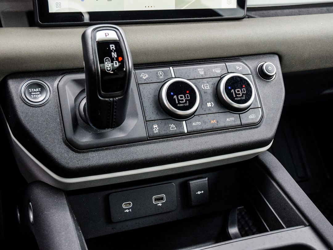 2023 Land Rover Defender 110 S, Toronto, Cash