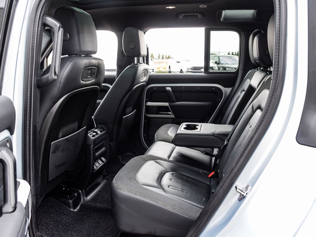 2021 Land Rover Defender 110 S, Toronto, Cash