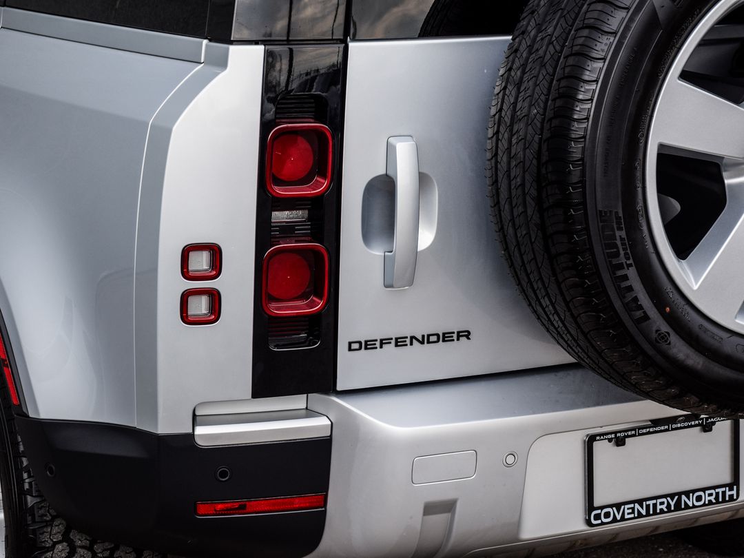 2021 Land Rover Defender 110 S, Toronto, Cash