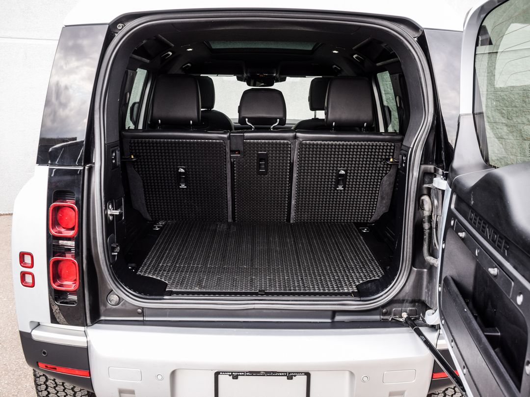 2021 Land Rover Defender 110 S, Toronto, Cash