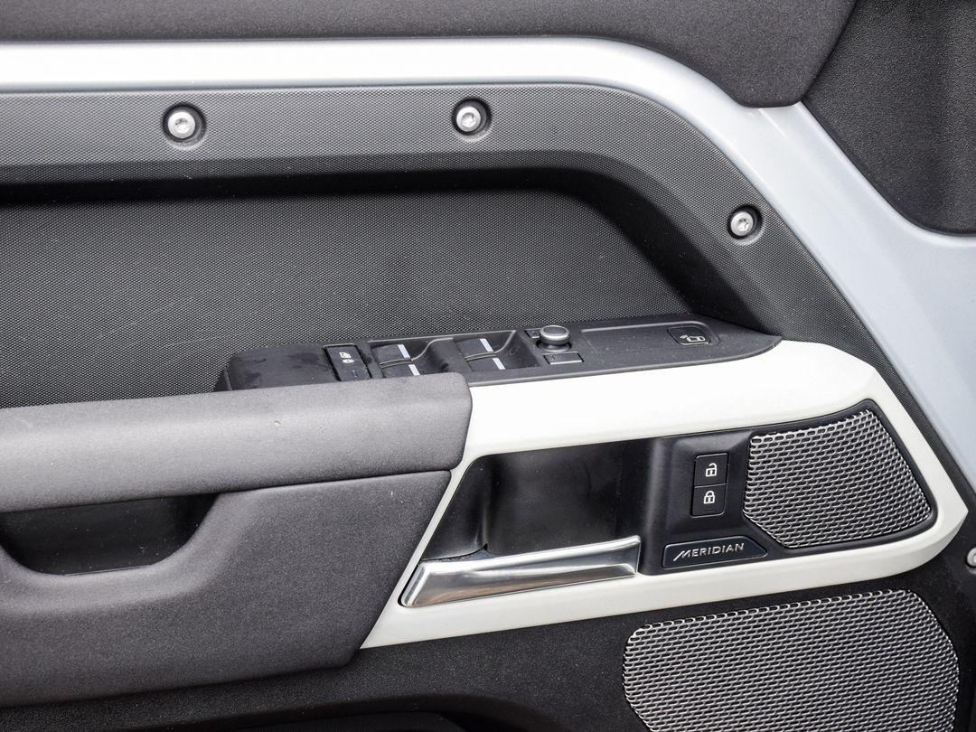 2021 Land Rover Defender 110 S, Toronto, Cash