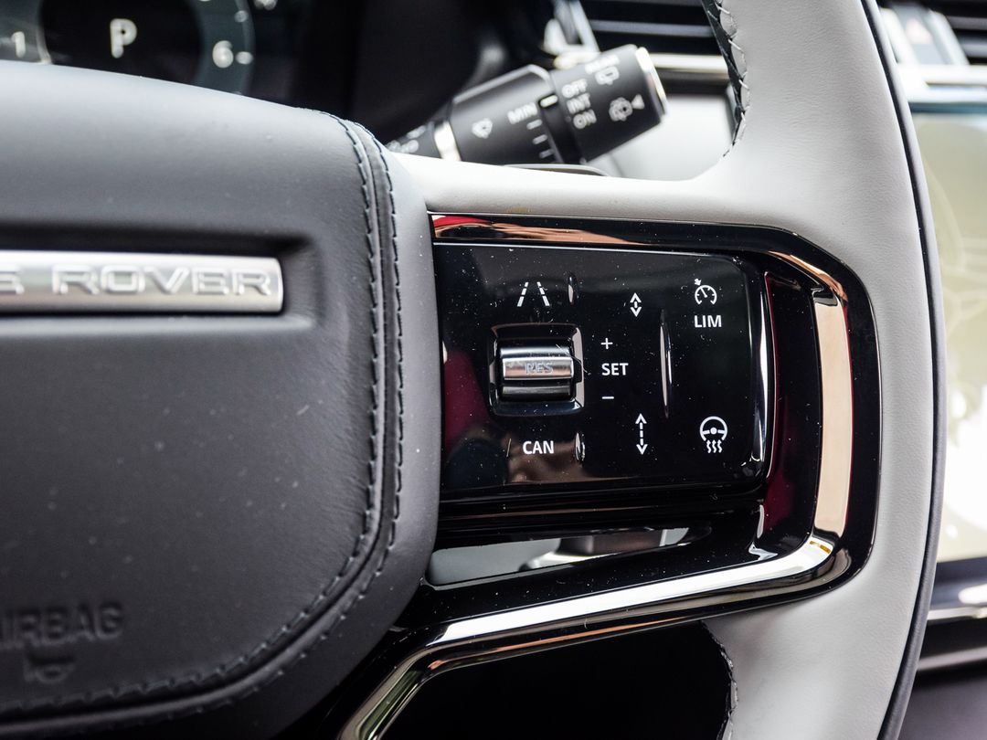2026 Land Rover Range Rover Velar P340 Dynamic SE, Toronto, Cash