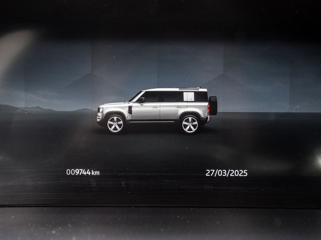 2024 Land Rover Defender 110 P400 X-Dynamic SE, Toronto, Cash