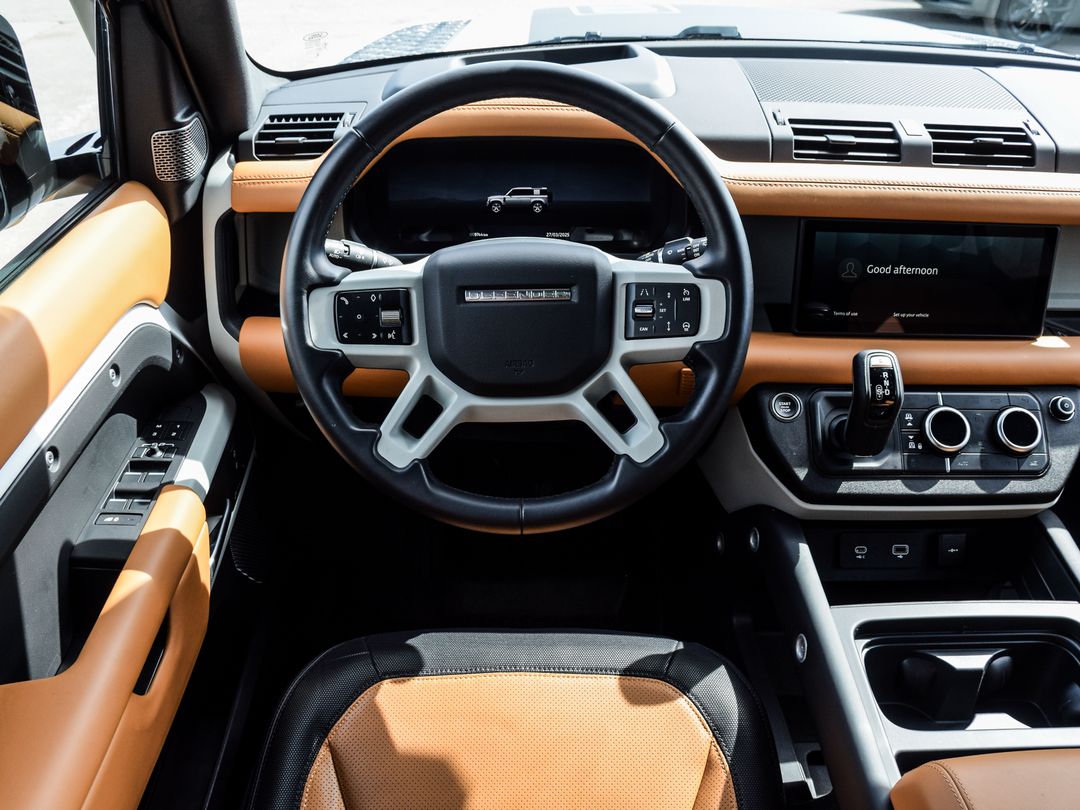 2024 Land Rover Defender 110 P400 X-Dynamic SE, Toronto, Cash