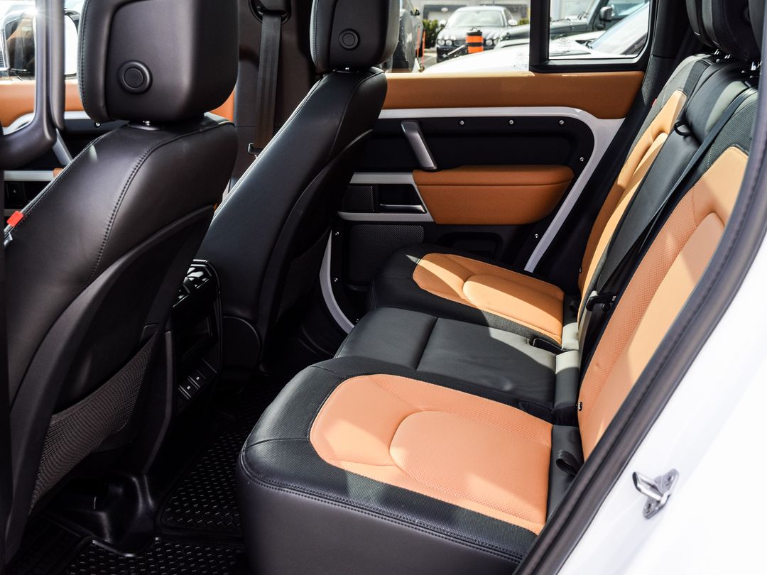 2024 Land Rover Defender 110 P400 X-Dynamic SE, Toronto, Cash