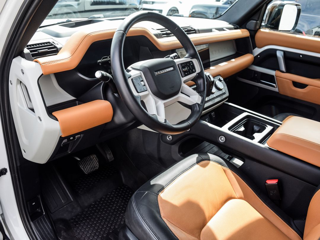 2024 Land Rover Defender 110 P400 X-Dynamic SE, Toronto, Cash