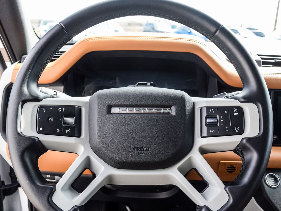 2024 Land Rover Defender 110 P400 X-Dynamic SE, Toronto, Cash