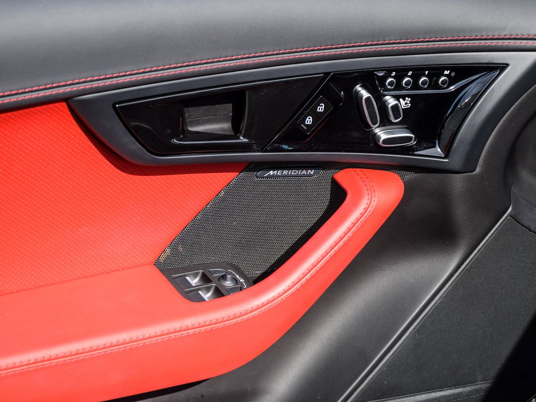 2023 Jaguar F-TYPE P450 R-Dynamic, Toronto, Cash