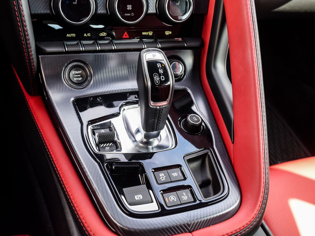 2023 Jaguar F-TYPE P450 R-Dynamic, Toronto, Cash