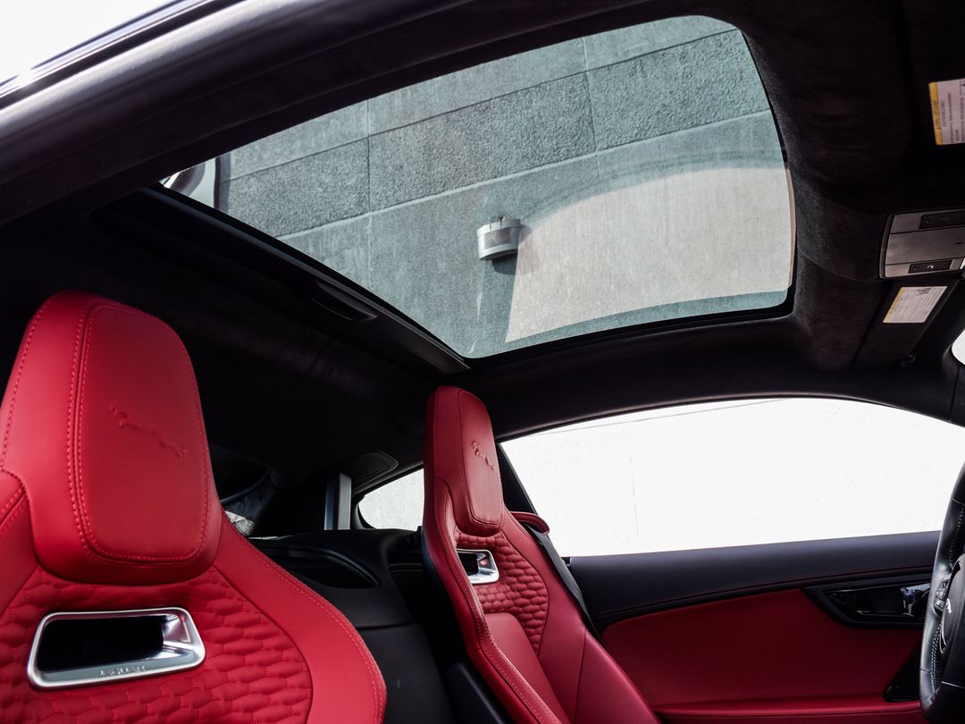 2023 Jaguar F-TYPE P450 R-Dynamic, Toronto, Cash