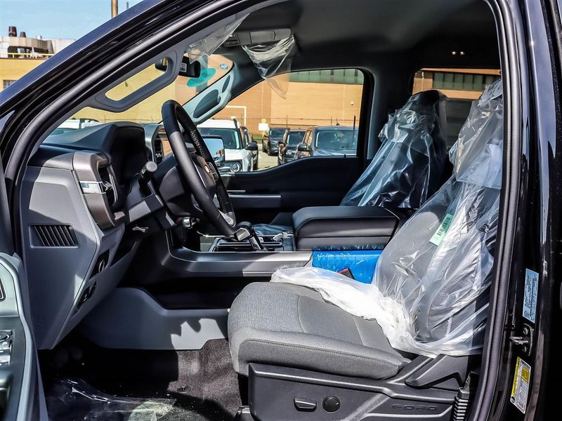 New 2025 Ford F-150-Lightning XLT YN11389