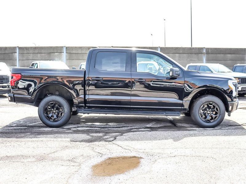New 2025 Ford F-150-Lightning XLT YN11389