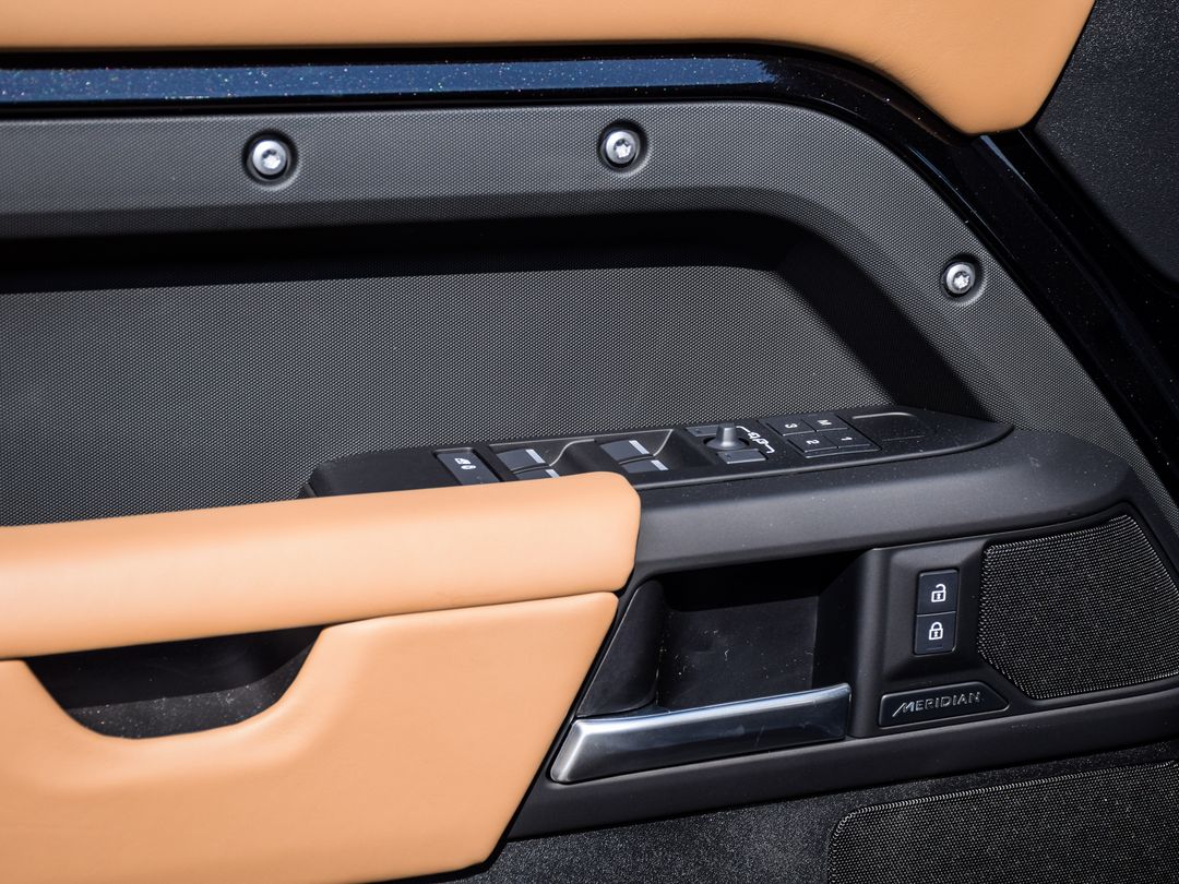 2025 Land Rover Defender 110 P300 S, Toronto, Cash