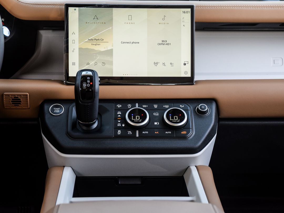 2025 Land Rover Defender 110 P300 S, Toronto, Cash