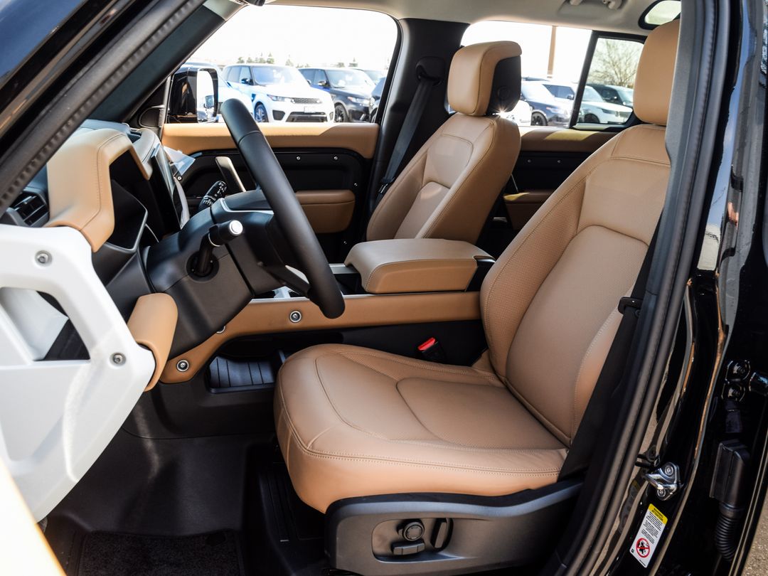2025 Land Rover Defender 110 P300 S, Toronto, Cash