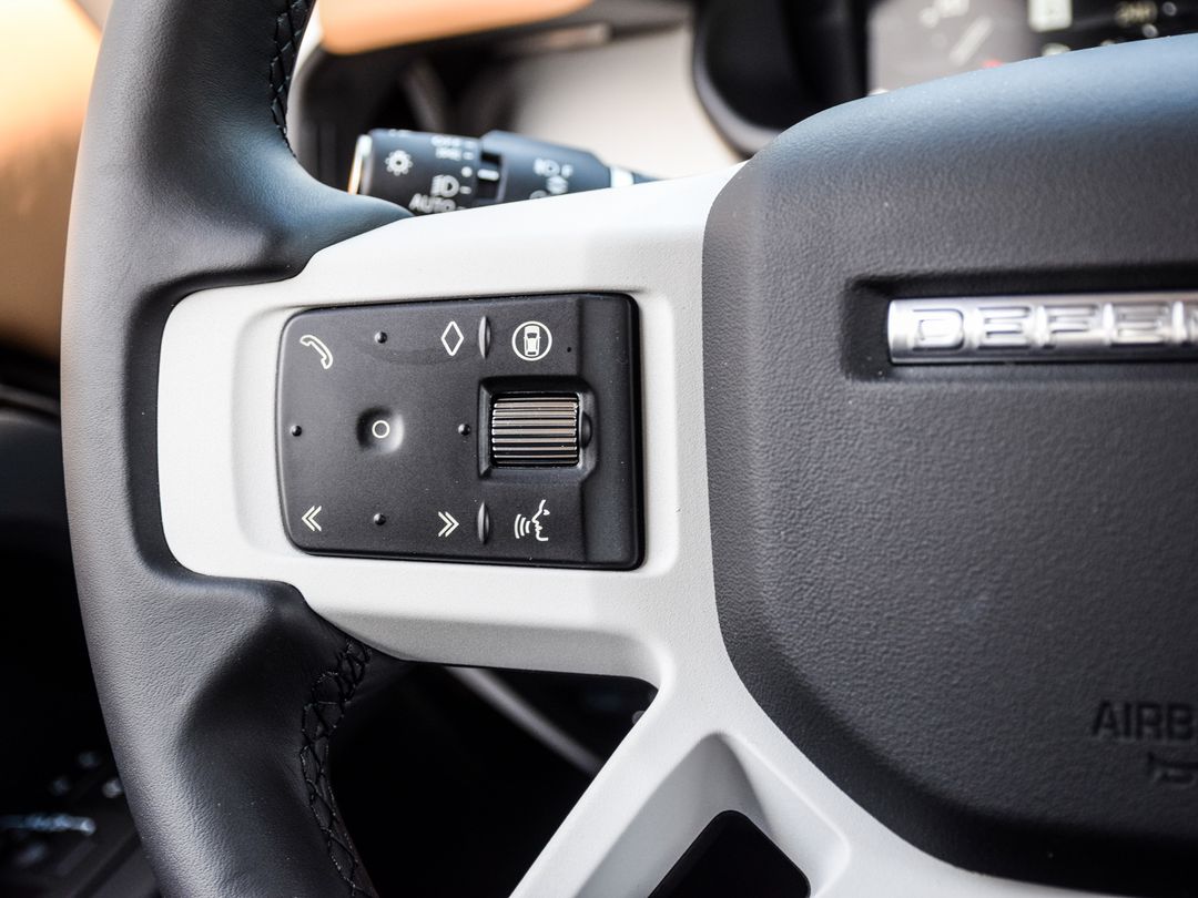 2025 Land Rover Defender 110 P300 S, Toronto, Cash