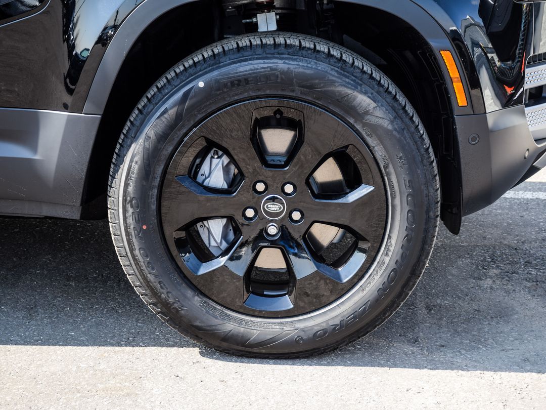 2025 Land Rover Defender 110 P300 S, Toronto, Cash
