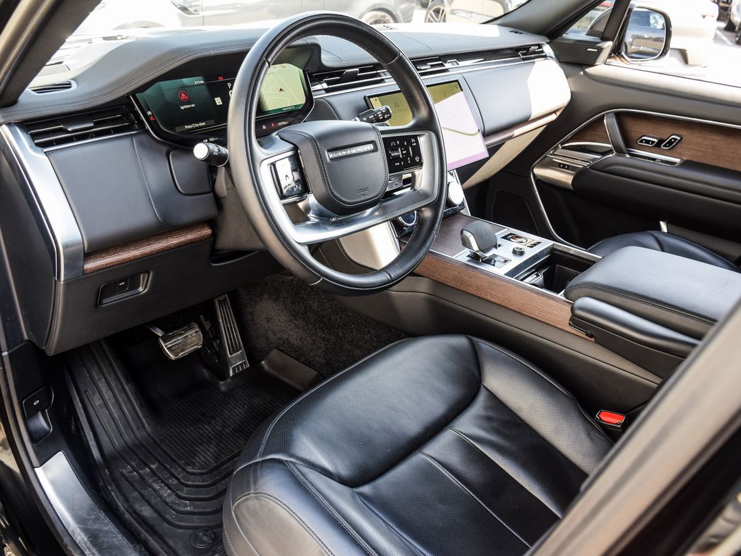 2023 Land Rover Range Rover P530 SE, Toronto, Cash