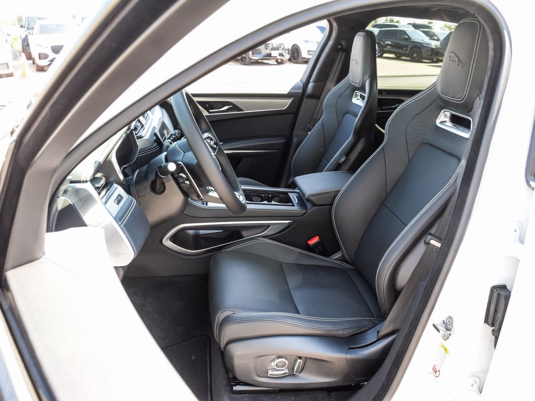 2026 Jaguar F-PACE P400 R-Dynamic S, Toronto, Cash