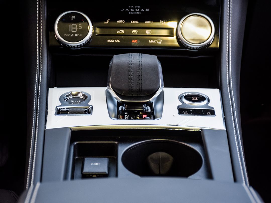 2026 Jaguar F-PACE P400 R-Dynamic S, Toronto, Cash