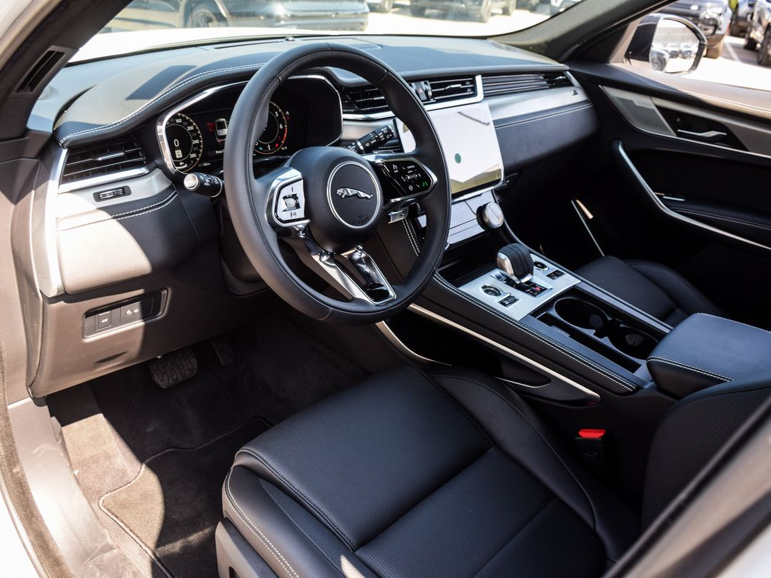 2026 Jaguar F-PACE P250 R-Dynamic S, Toronto, Cash