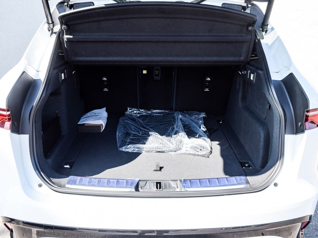 2026 Jaguar F-PACE P250 R-Dynamic S, Toronto, Cash
