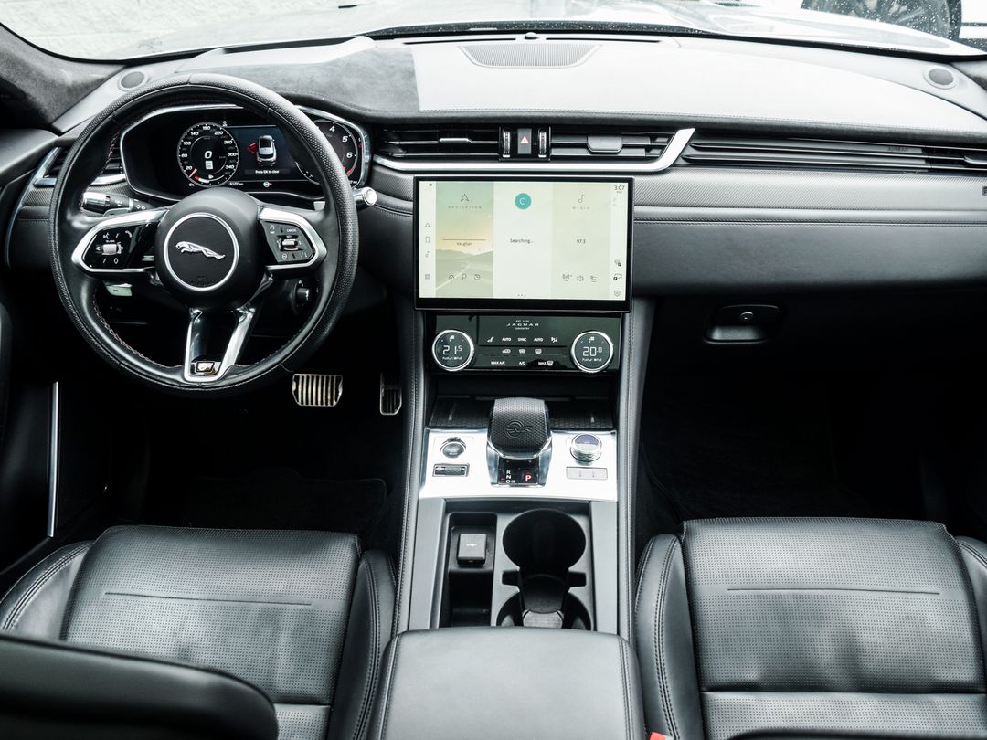 2021 Jaguar F-PACE P550 SVR, Toronto, Cash