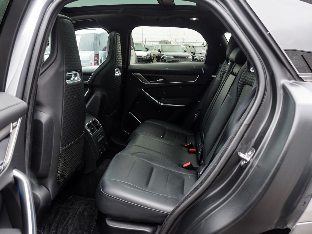 2021 Jaguar F-PACE P550 SVR, Toronto, Cash