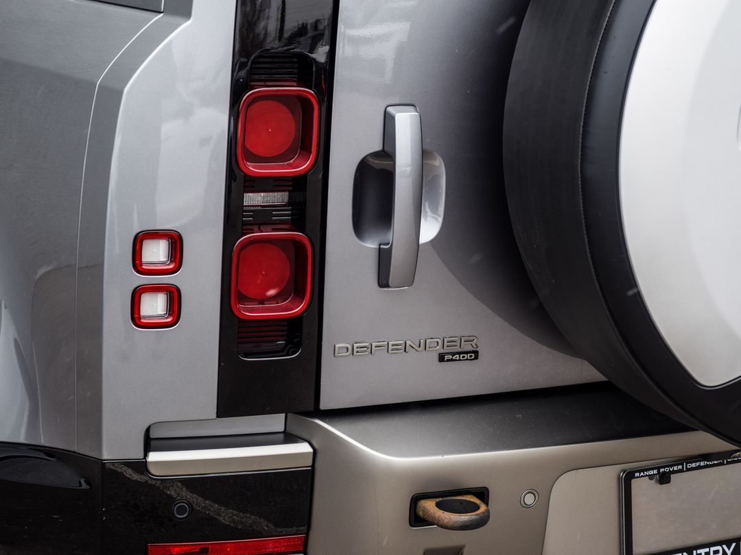 2022 Land Rover Defender 110 X-Dynamic SE, Toronto, Cash