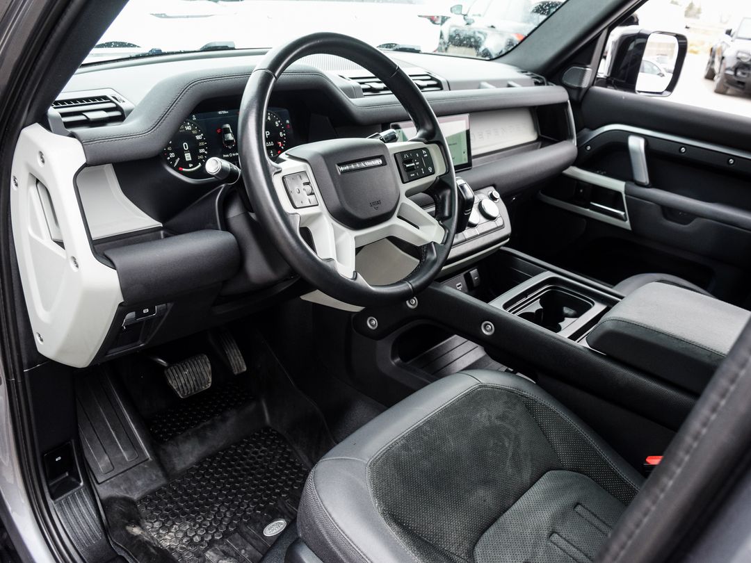 2022 Land Rover Defender 110 X-Dynamic SE, Toronto, Cash
