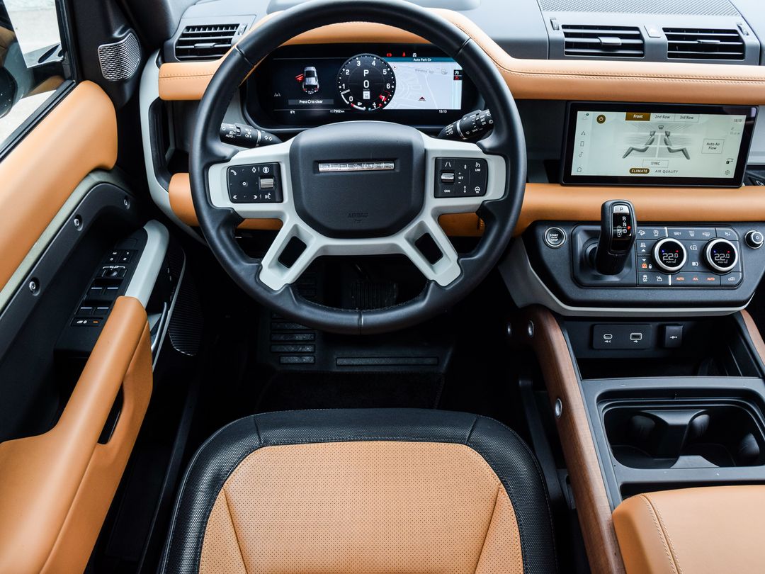 2024 Land Rover Defender 110 P400 X-Dynamic SE, Toronto, Cash
