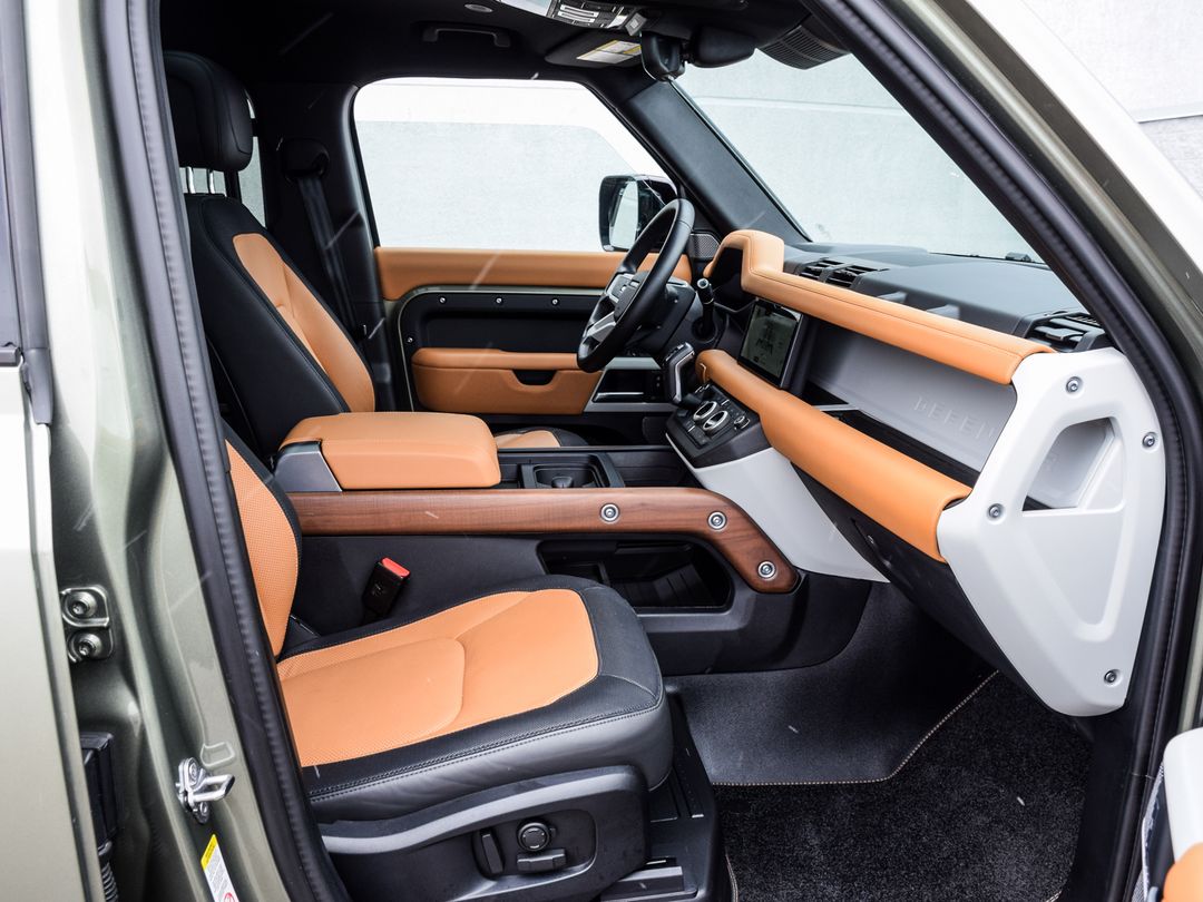 2024 Land Rover Defender 110 P400 X-Dynamic SE, Toronto, Cash