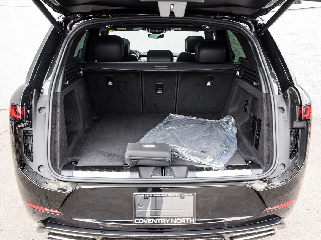 2025 Land Rover Range Rover Sport P400 Dynamic SE, Toronto, Cash