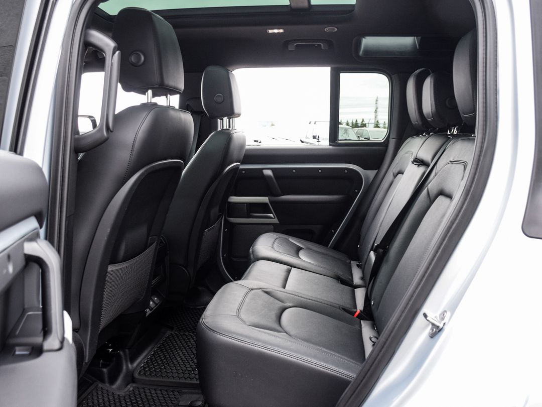 2024 Land Rover Defender 110 P300 S, Toronto, Cash