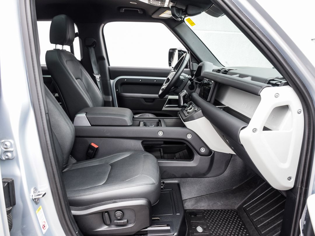 2024 Land Rover Defender 110 P300 S, Toronto, Cash
