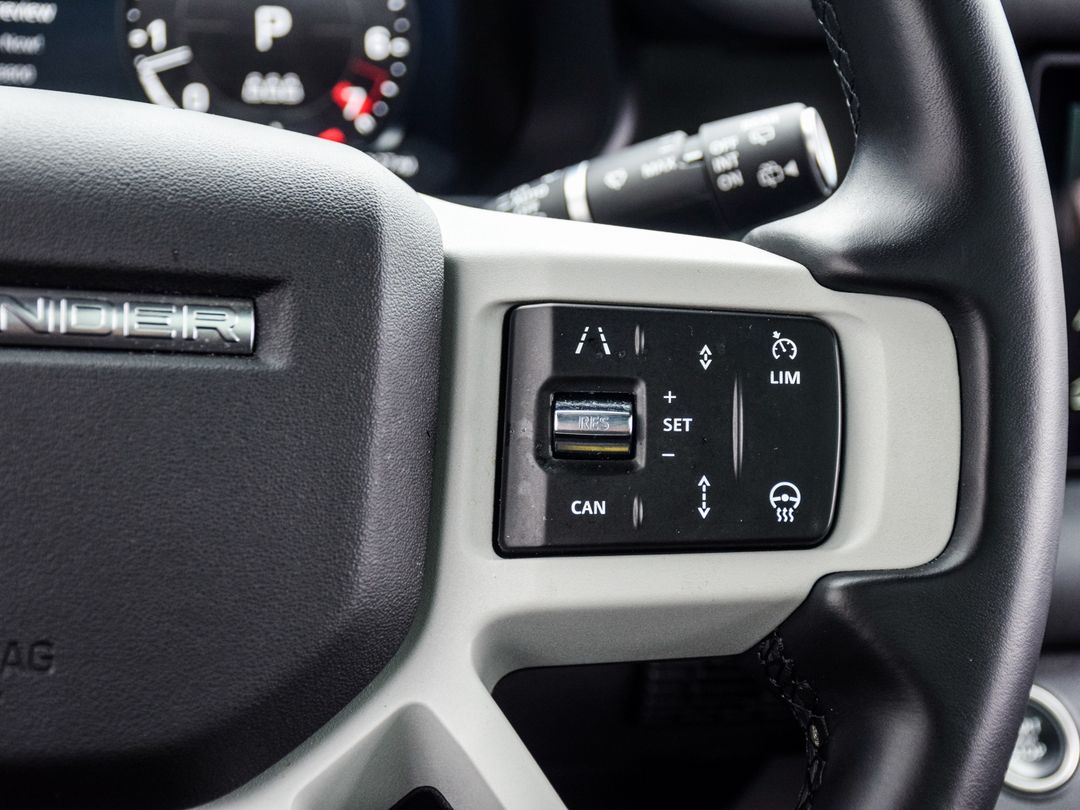 2024 Land Rover Defender 110 P300 S, Toronto, Cash