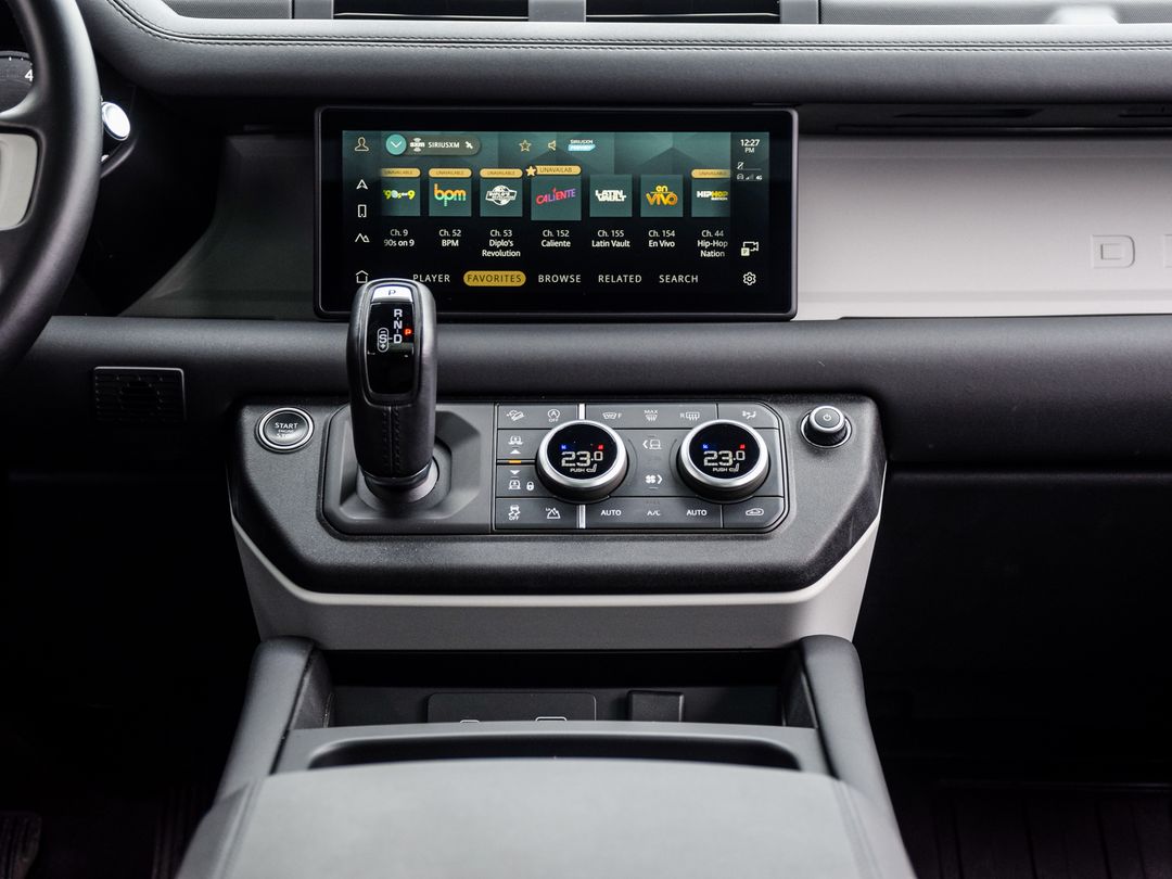 2024 Land Rover Defender 110 P300 S, Toronto, Cash