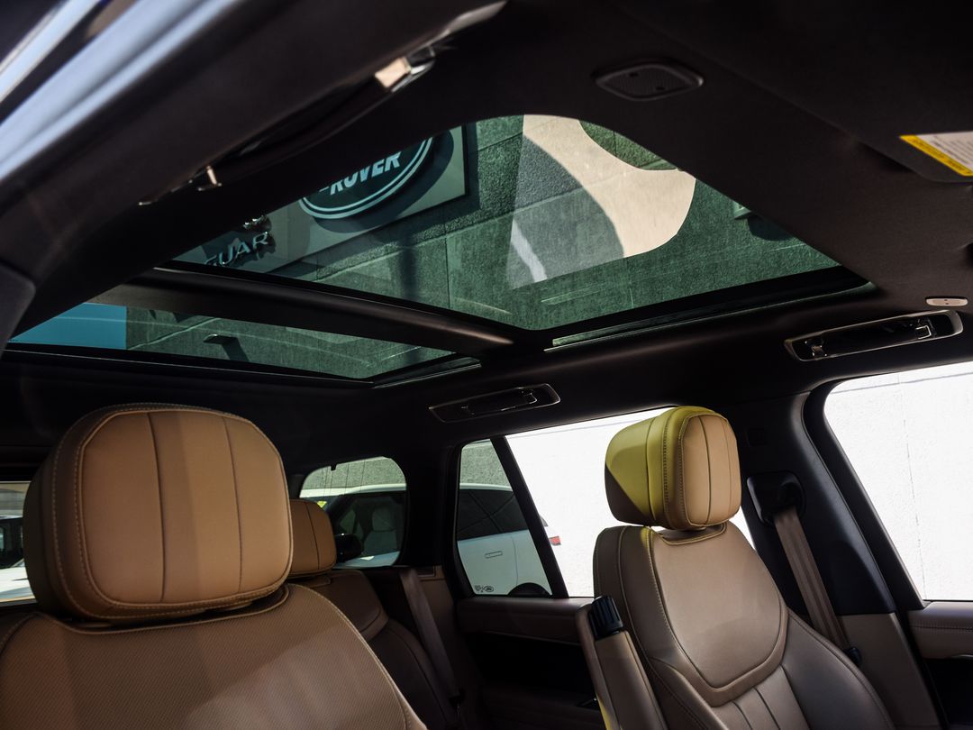 2024 Land Rover Range Rover P400 SE SWB, Toronto, Cash