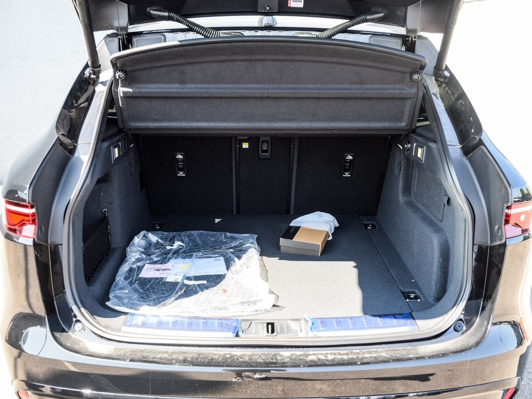 2026 Jaguar F-PACE P250 R-Dynamic S, Toronto, Cash