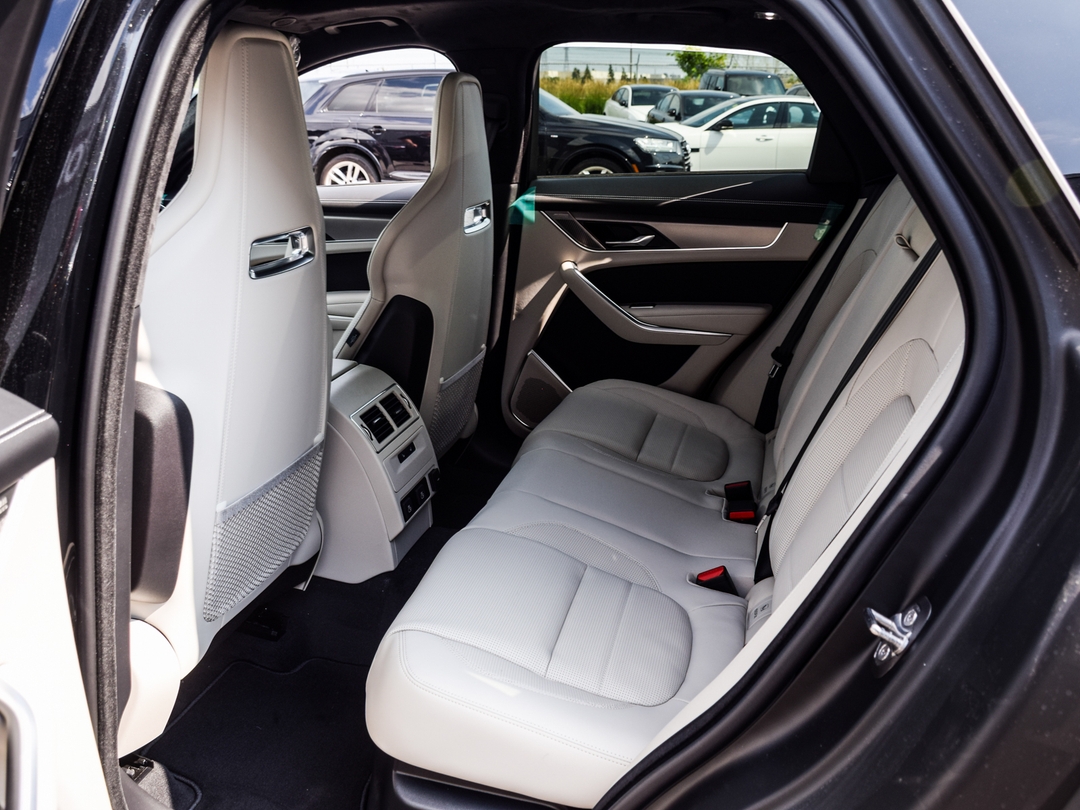 2026 Jaguar F-PACE P250 R-Dynamic S, Toronto, Cash