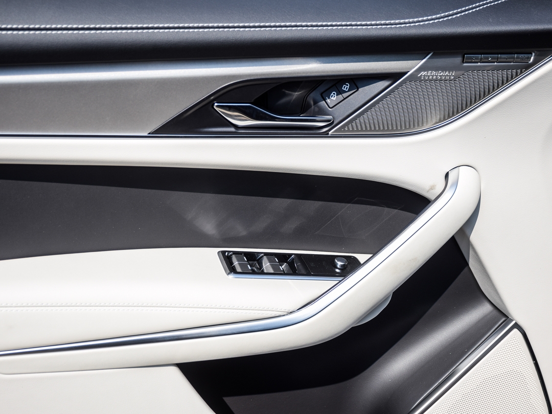 2026 Jaguar F-PACE P250 R-Dynamic S, Toronto, Cash