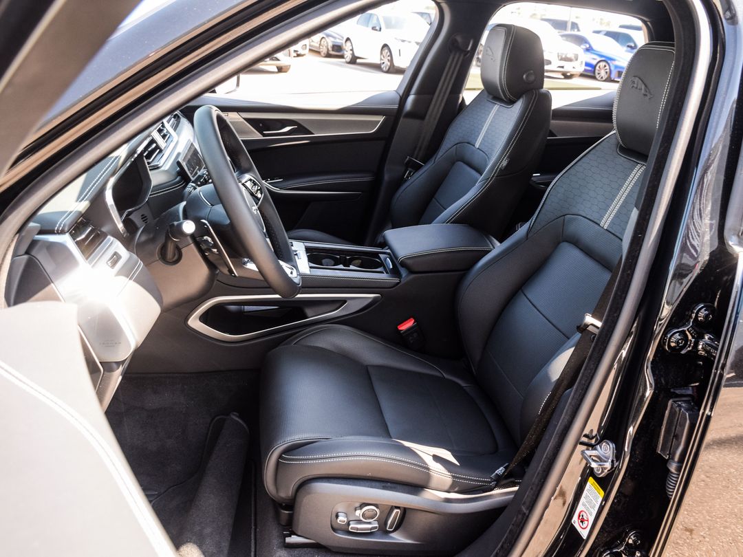 2026 Jaguar F-PACE P250 R-Dynamic S, Toronto, Cash