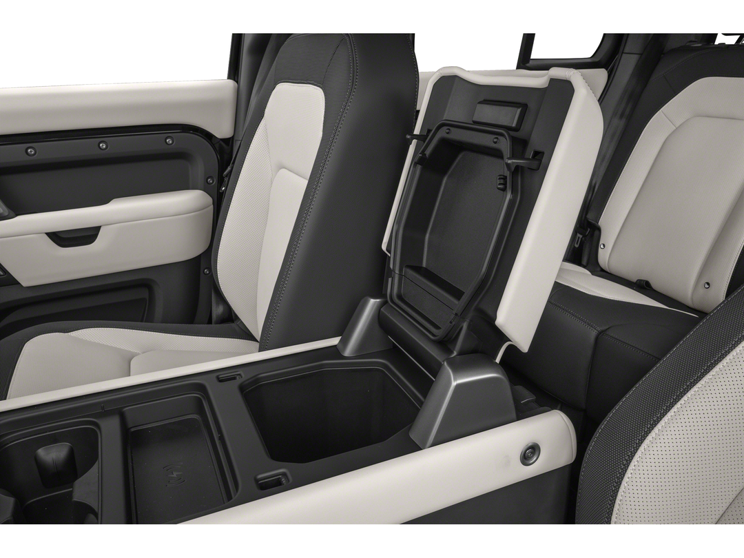 2025 Land Rover Defender 110 P400 X-Dynamic SE, Toronto, Cash