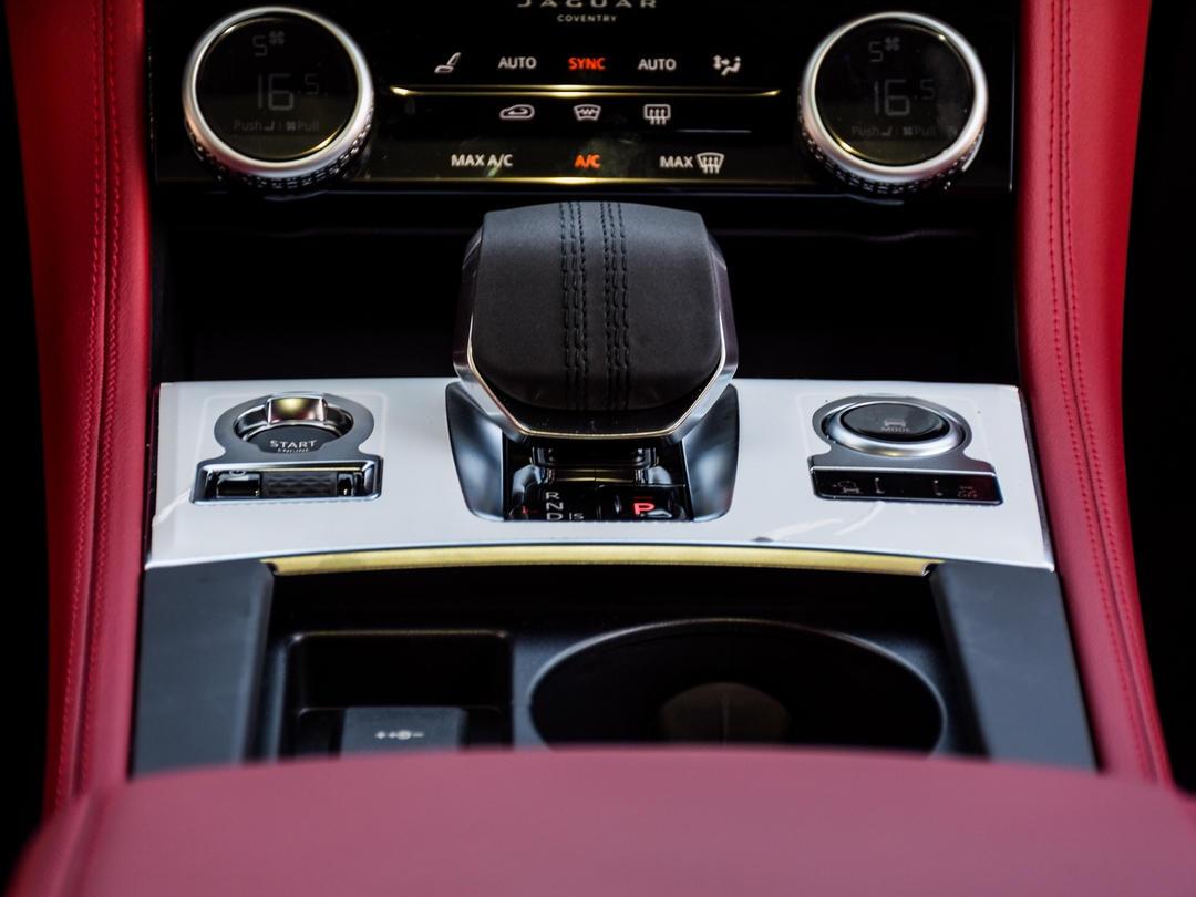 2026 Jaguar F-PACE P250 R-Dynamic S, Toronto, Cash