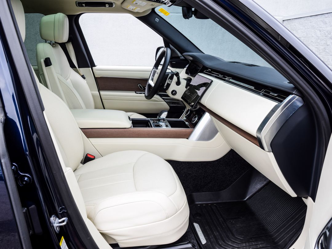 2023 Land Rover Range Rover P400 SE, Toronto, Cash