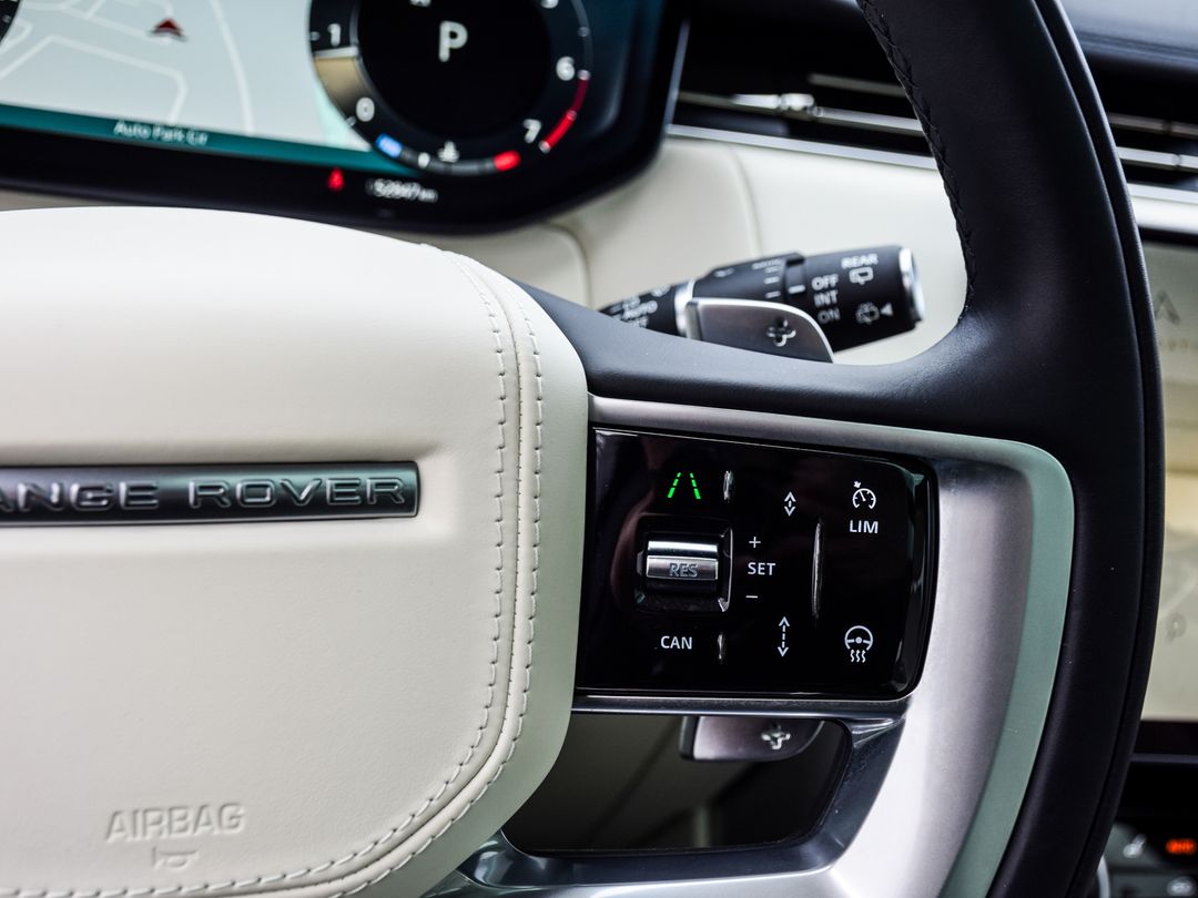 2023 Land Rover Range Rover P400 SE, Toronto, Cash